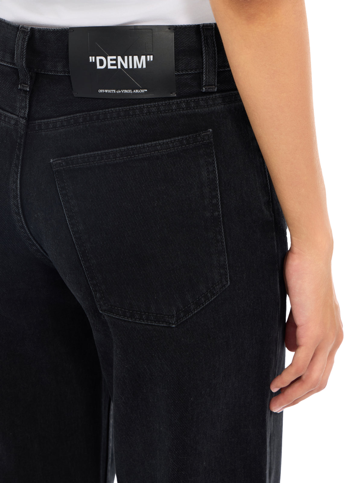 OFF WHITE Susy Denim Pants Stone Raw Black Black 2FM00582B