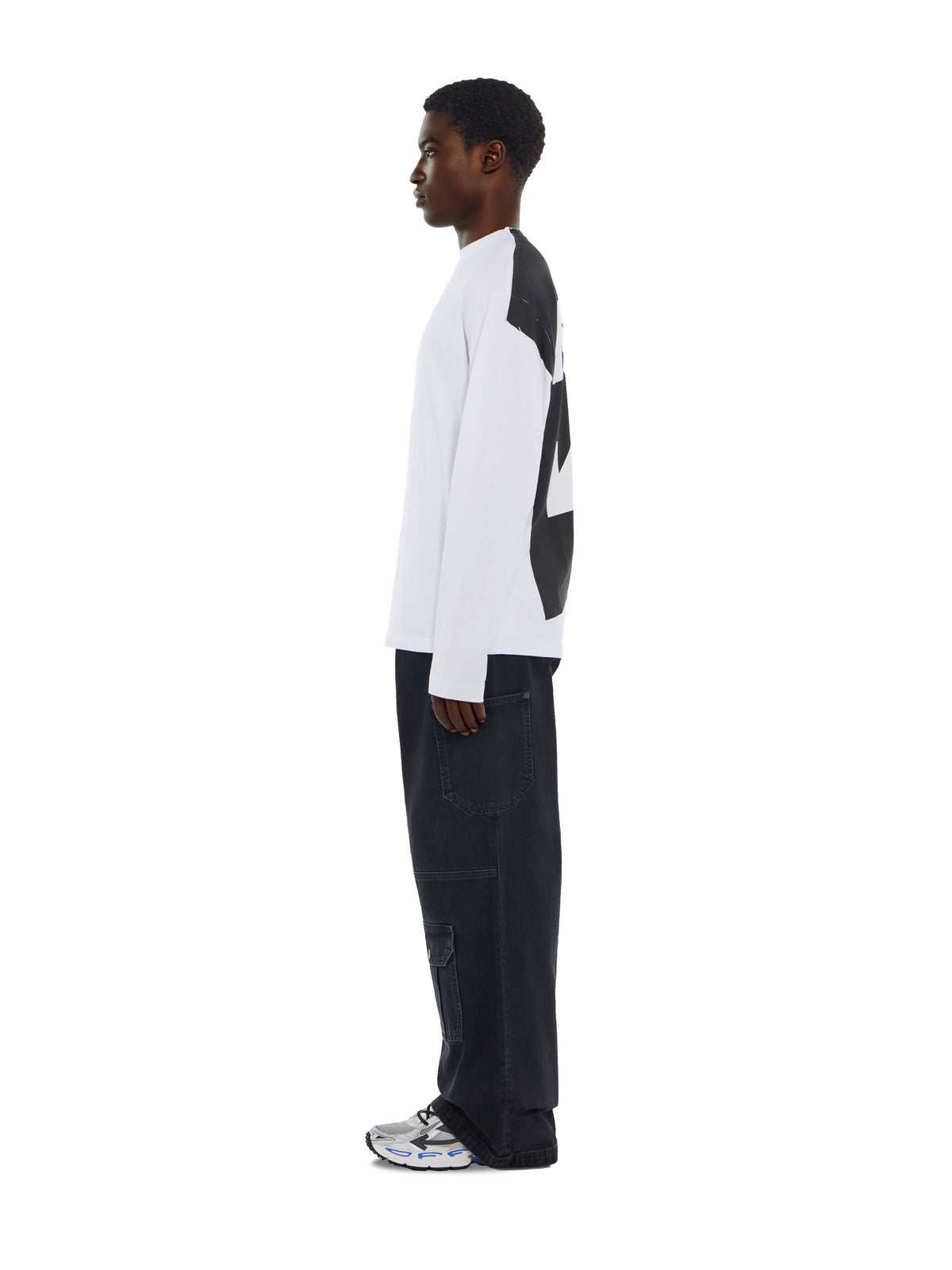 OFF WHITE Negative Arrow Skate Long Sleeve T-Shirt WHITE 44MAB09CF26J001