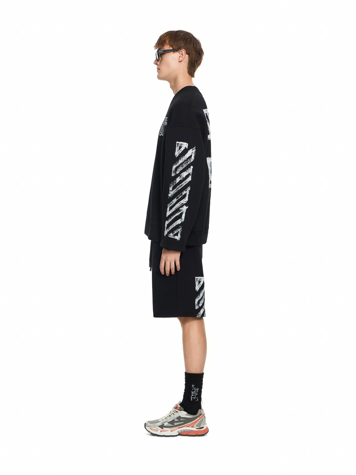 OFF WHITE Motion Arrow Skate Crewneck Sweatshirt BLACK 44MBA054F26F007