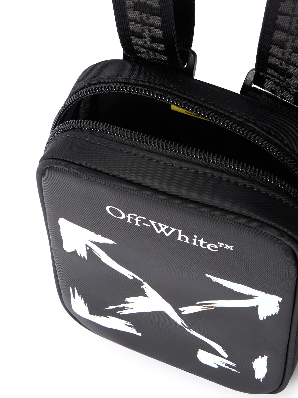 OFF WHITE Arrow Paint Crossbody BLACK OBNQ002S26FAB001