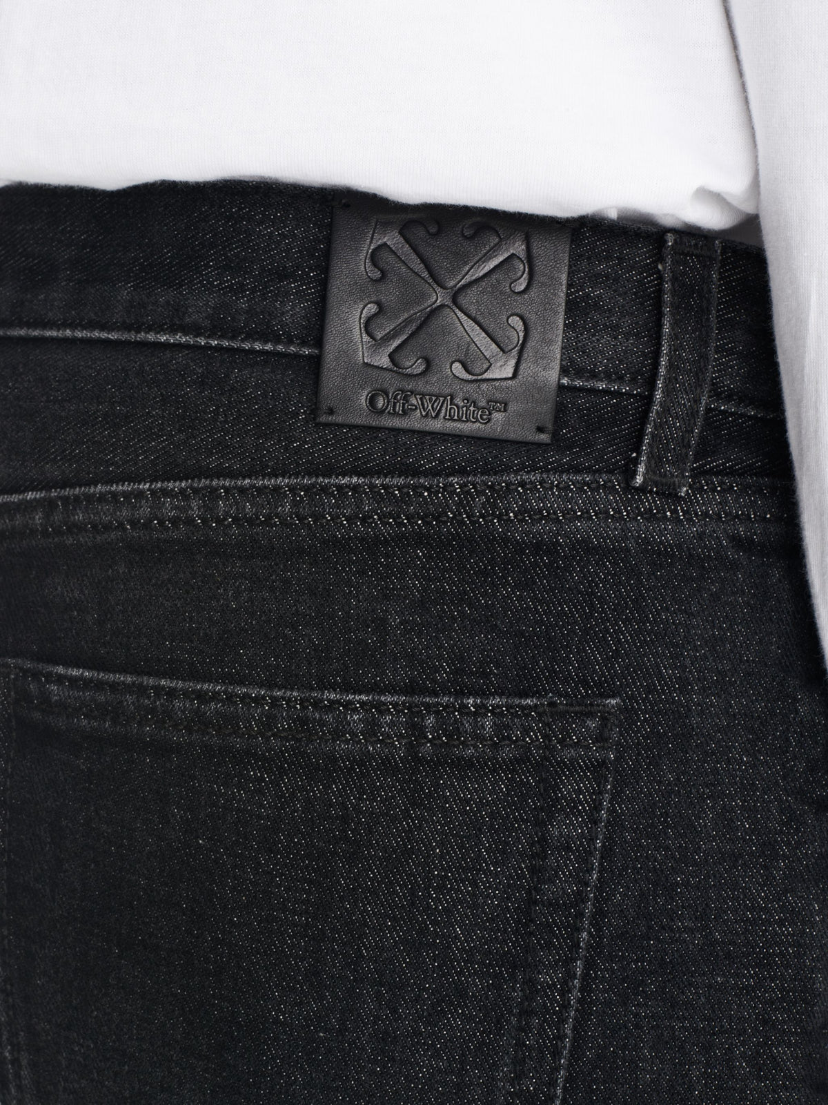 OFF WHITE Arr Tapered Jeans BLACK OMYA175C99DEN001