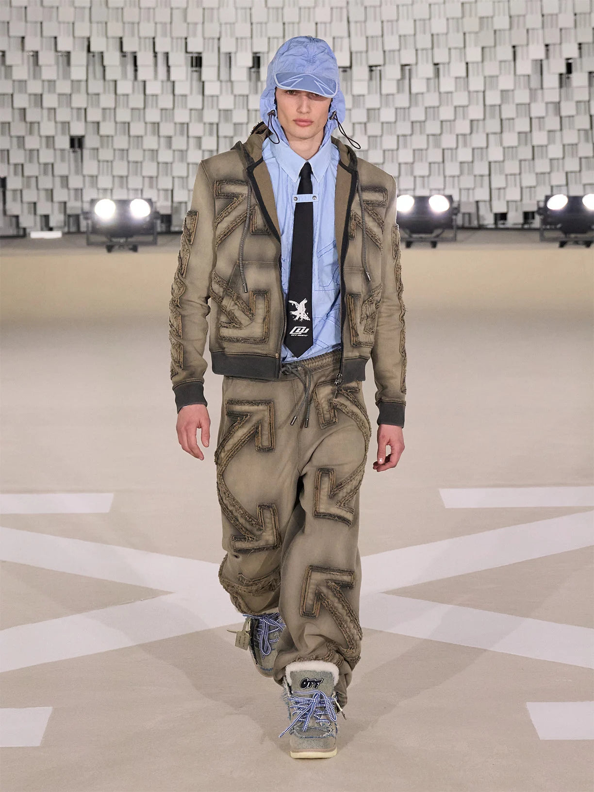 Image 2 - DoubleBanner - Fall Winter 2025 Show (2)